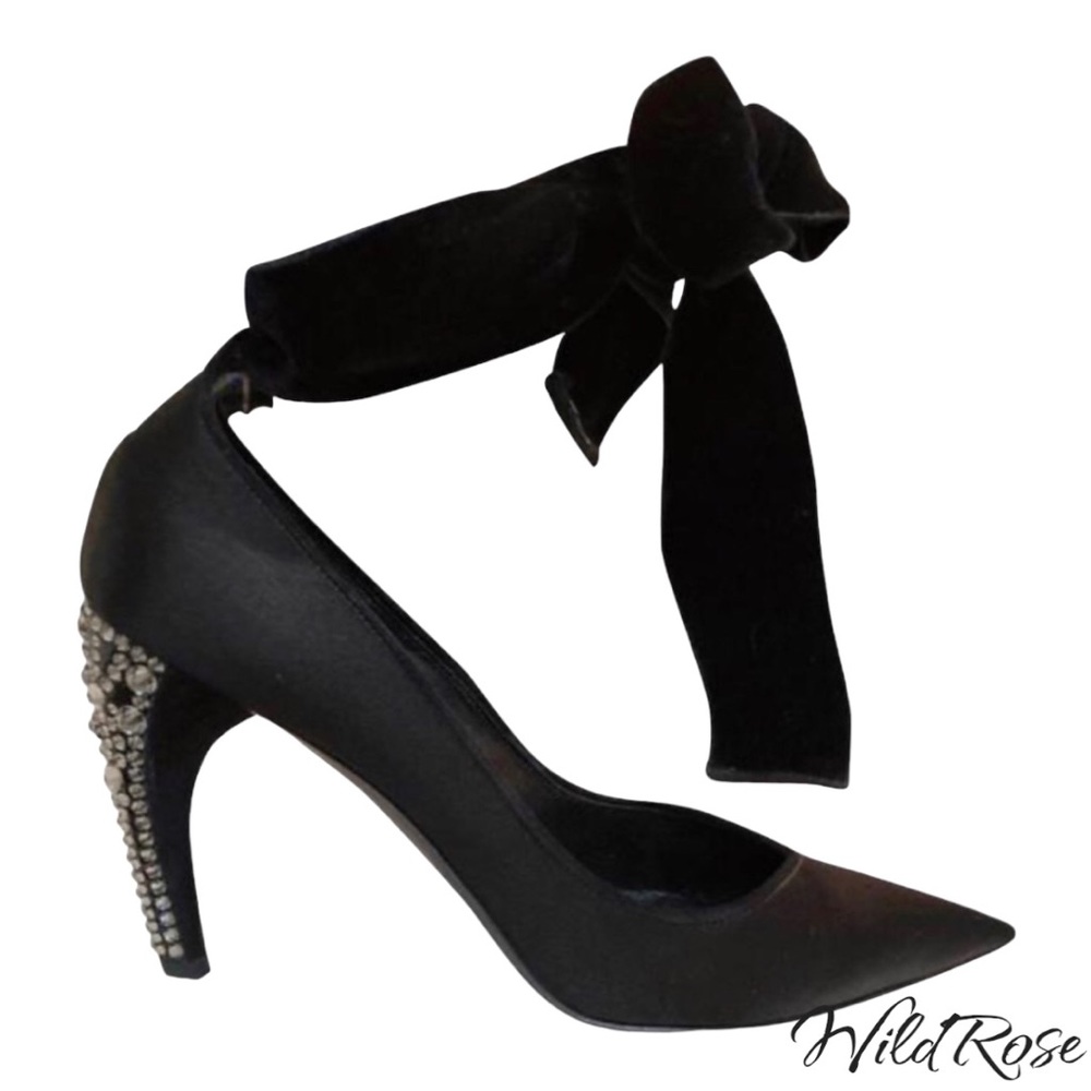 LOUIS VUITTON Black Satin Pointy Toe Velvet Bow Tie Nior Pumps Crystal Heels
